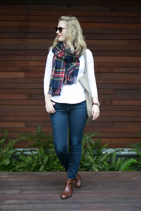 Cozy Plaid Printed Village Scarf.